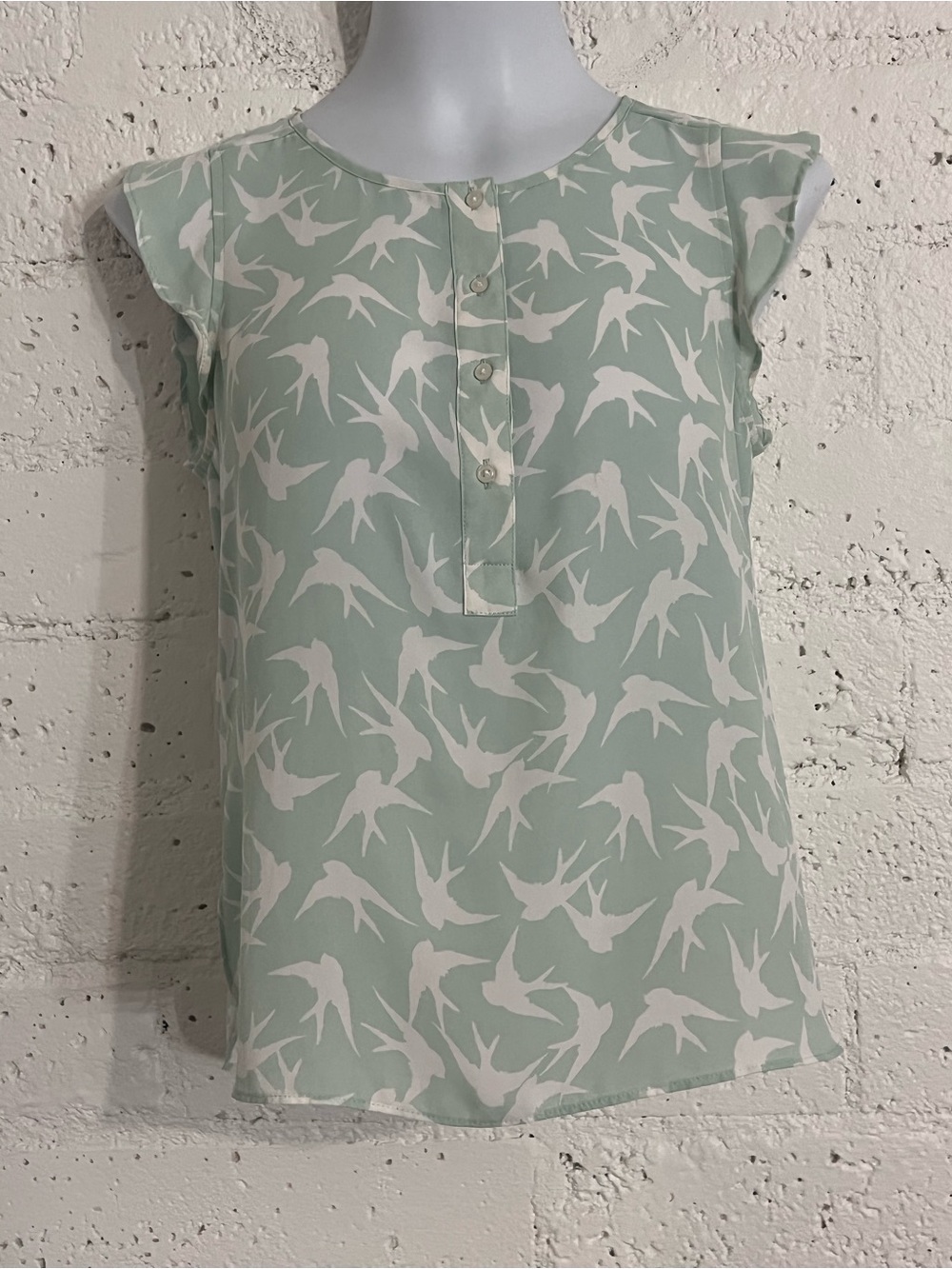 LOFT Womens Petite Top XSP Mint Green Bird Print Ruffle Cap Sleeve 4 Button AG8